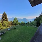 Walking's House Mountain Iseo Hospitality Nyaraló