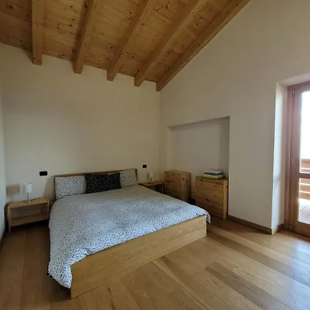 Semesterbostad Walking's House Mountain Iseo Hospitality