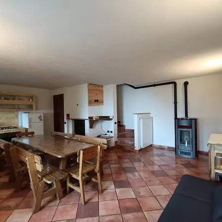 Дом отдыха Walking's House Mountain Iseo Hospitality Ловере