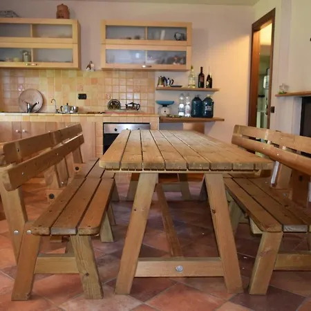 Semesterbostad Walking's House Mountain Iseo Hospitality