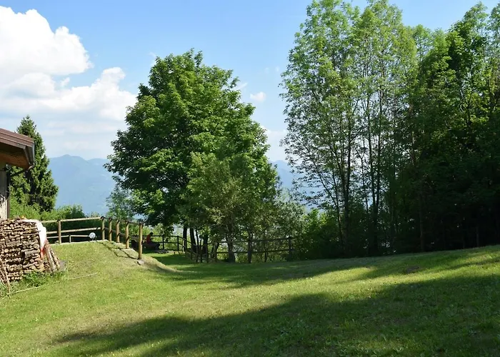 Walking's House Mountain Iseo Hospitality * Ловере