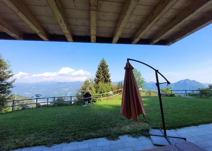 Дом отдыха Walking's House Mountain Iseo Hospitality Ловере