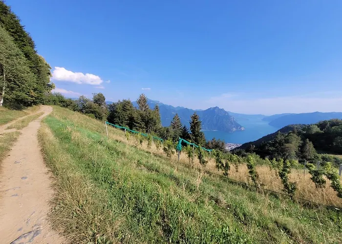 Дом отдыха Walking's House Mountain Iseo Hospitality Ловере