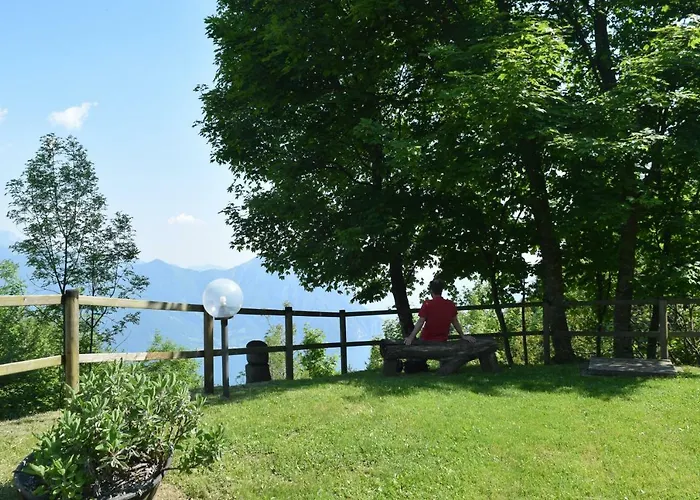 Walking's House Mountain Iseo Hospitality Дом отдыха Ловере